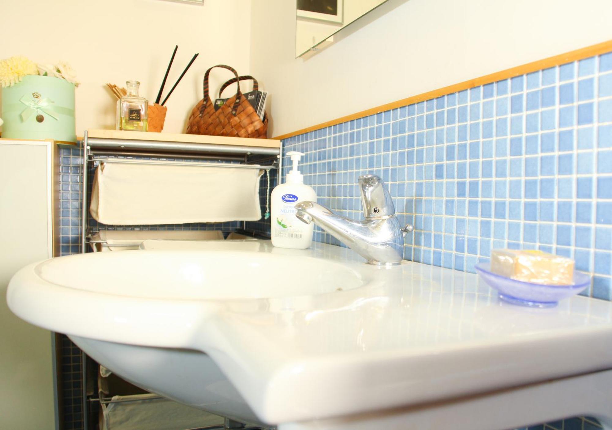 Metro Amedeo - Stanza Privata Con Vasca Idromassaggio Apartment Naples Exterior photo
